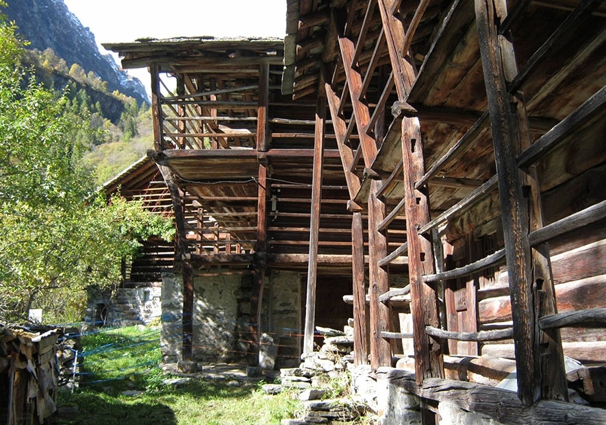 Valle Anzasca, Macugnaga. Nelle terre dei Walser