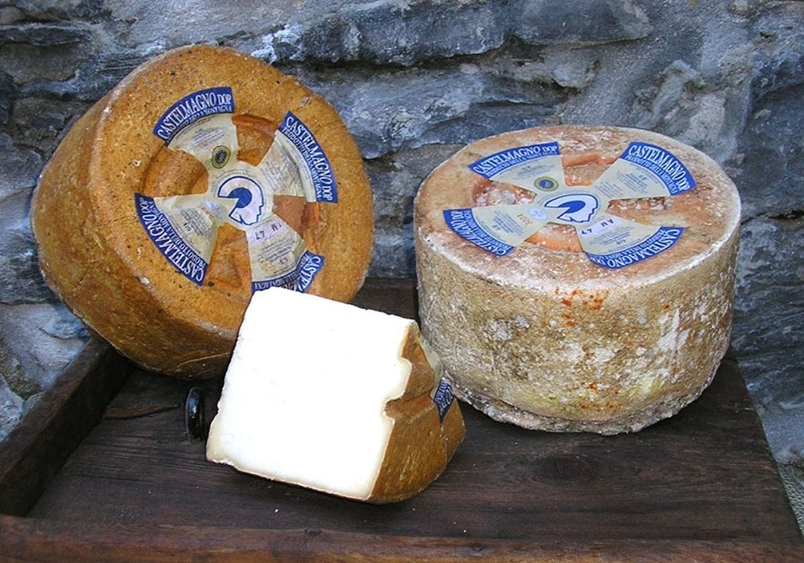 Valle Grana, Castelmagno. Il Castelmagno, il re dei formaggi