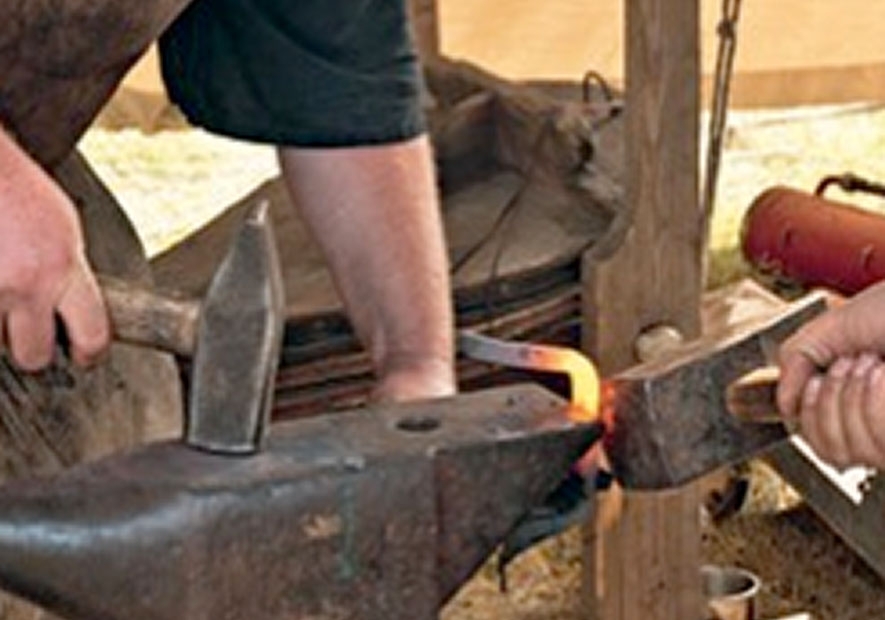 Valli di Lanzo, Mezzenile. Chiodo scaccia chiodo